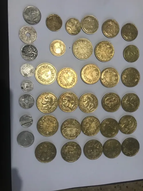 Les Pieces de 5 francs  2 francs 1 francs..