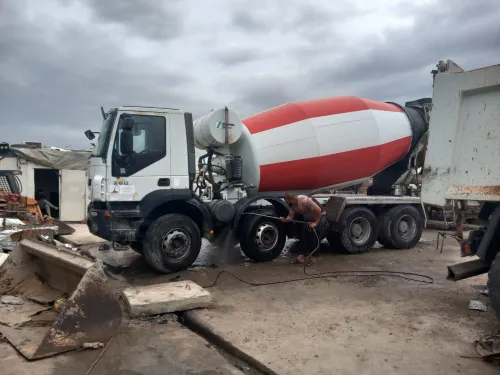 Iveco Trakkeer 2013