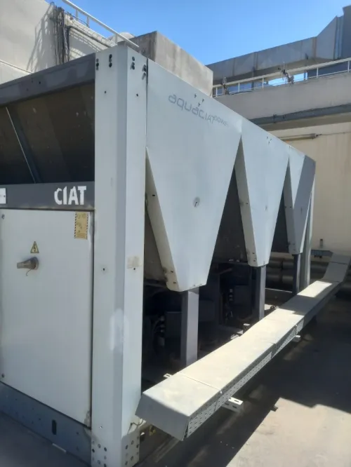Groupe a eau glacée refroidisseur d'eau chiler tour de refroidissement chambres froides evaporateur