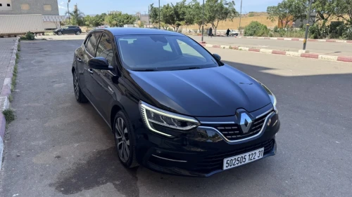 Renault Megane 4  2022 Itens