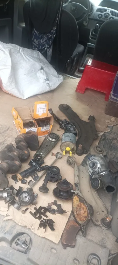 Pièces divers moteur Renault 1.5dci