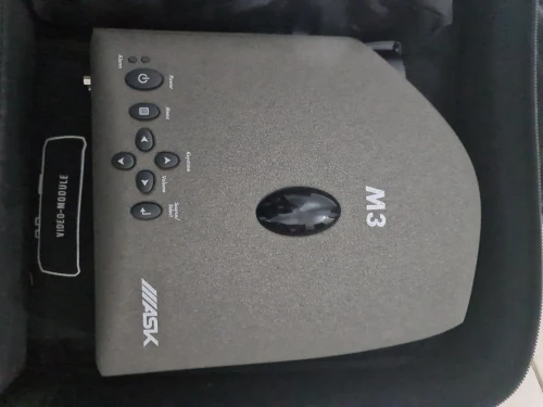 VIDÉO-PROJECTEUR 