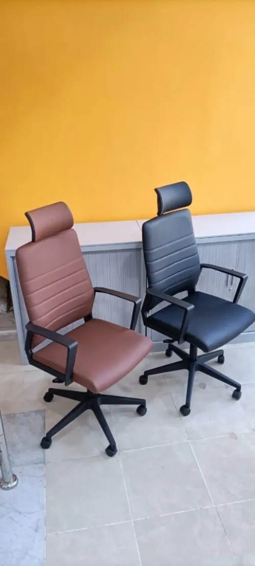 CHAISES OPERATEURS ET VISITEURS  