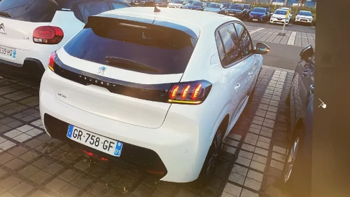 Peugeot 208 2023 Allure Pack