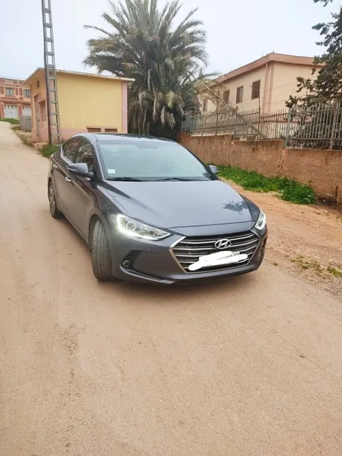 Hyundai Elantra 2018 GLX