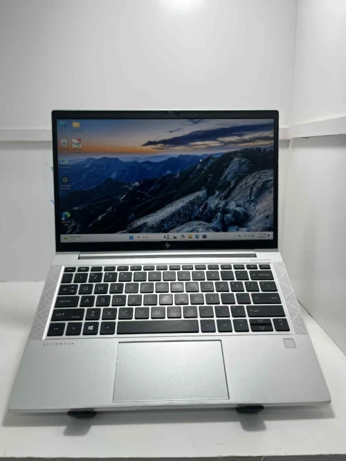  HP ELITEBOOK 830 G8 I7 11EME 1165G7 16GB RAM 256SSD NVME GPU INTEL IRIS GRAPHICS ECRAN 13.3 FHD