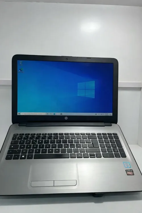 HP NOTEBOOK I7 6EME 6500U 4GB RAM 256 SSD ECRAN 15.6 FHD