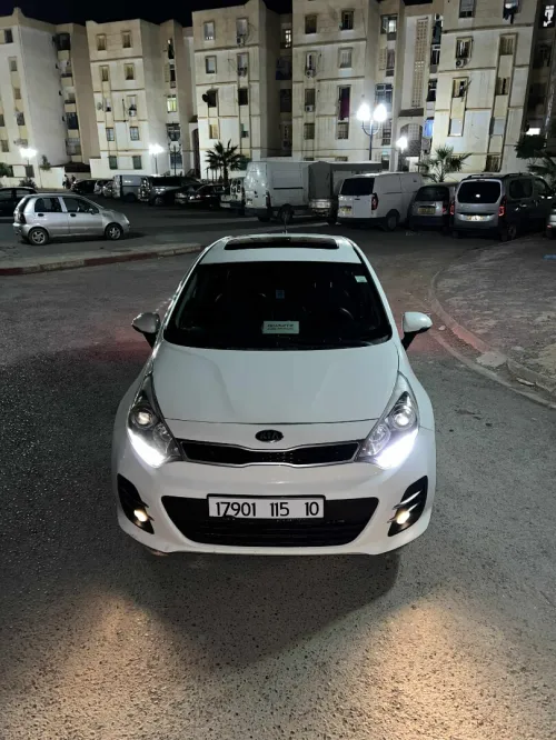 Kia Rio 5 portes 2015 Funny Facelift 