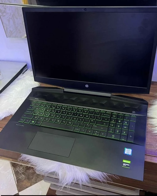 Hp pavilion i7 9750h ,RAM 16 Go. Carte graphique 1660Ti , disque dur 500 SSD + 1000 HDD ,