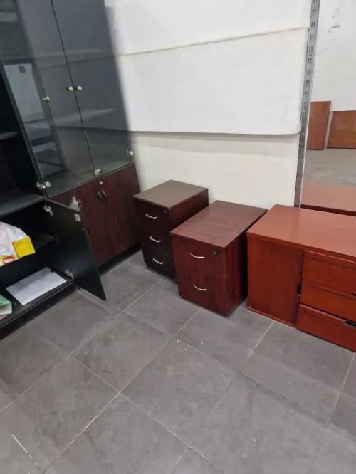 Bureau pdg.