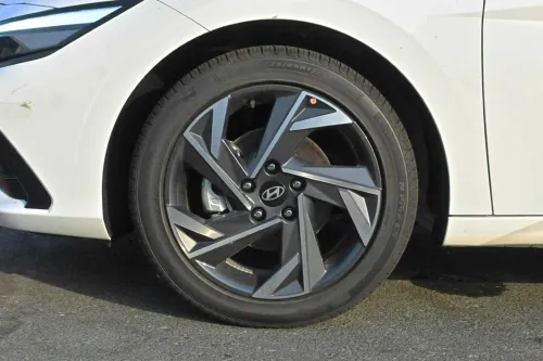 Hyundai Elentra 2025 Majmoula