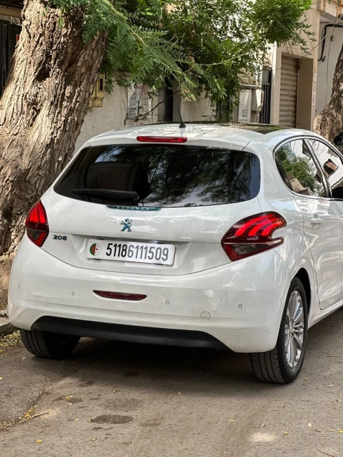 Peugeot 208 2015 Allure Facelift