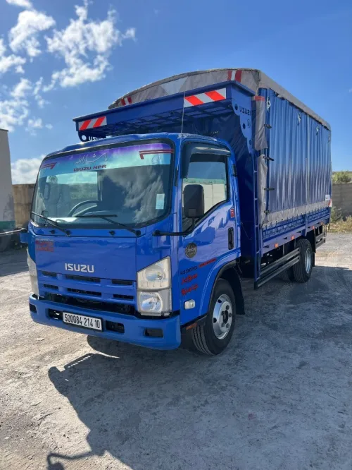 Isuzu Isuzu 2014