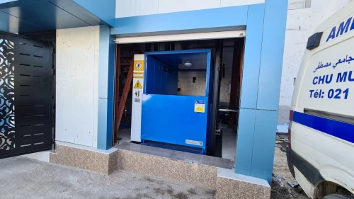Montecharge marchandise hydraulique fabrication sur mesure - GRAVITY ALGERIE - interne ou externe