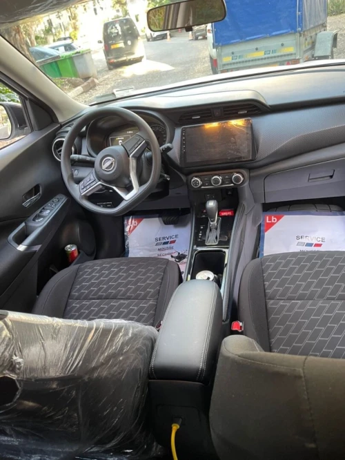 Nissan KICKS 2025 