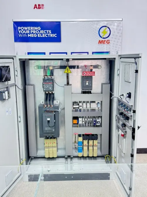  Armoire electrique  Démarrage Progressif POUR POMPE   200 KW  370 A 