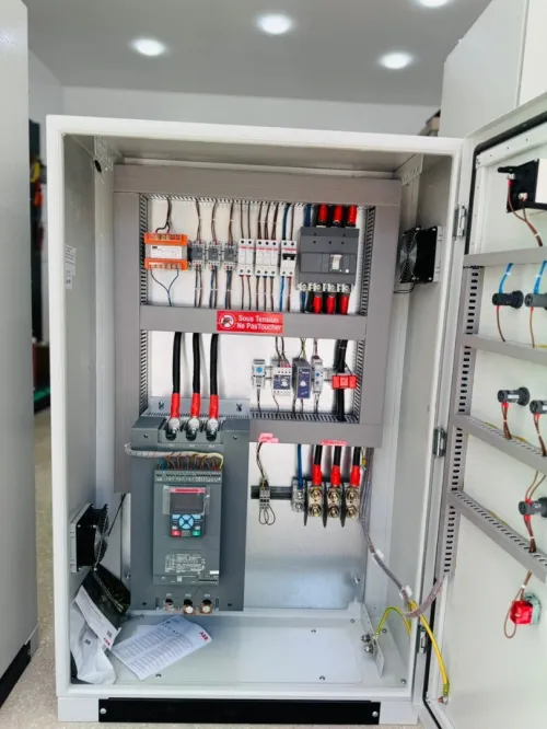 ARMOIRES ELECTRIQUE  DE COMMANDE ET PROTECTION POUR POMPES