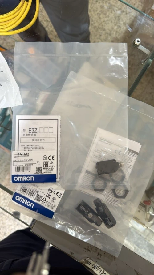 photocellule Omron E3Z-D87