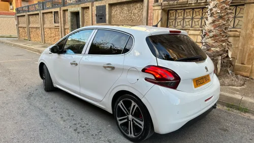 Peugeot 208 2018 GT Line