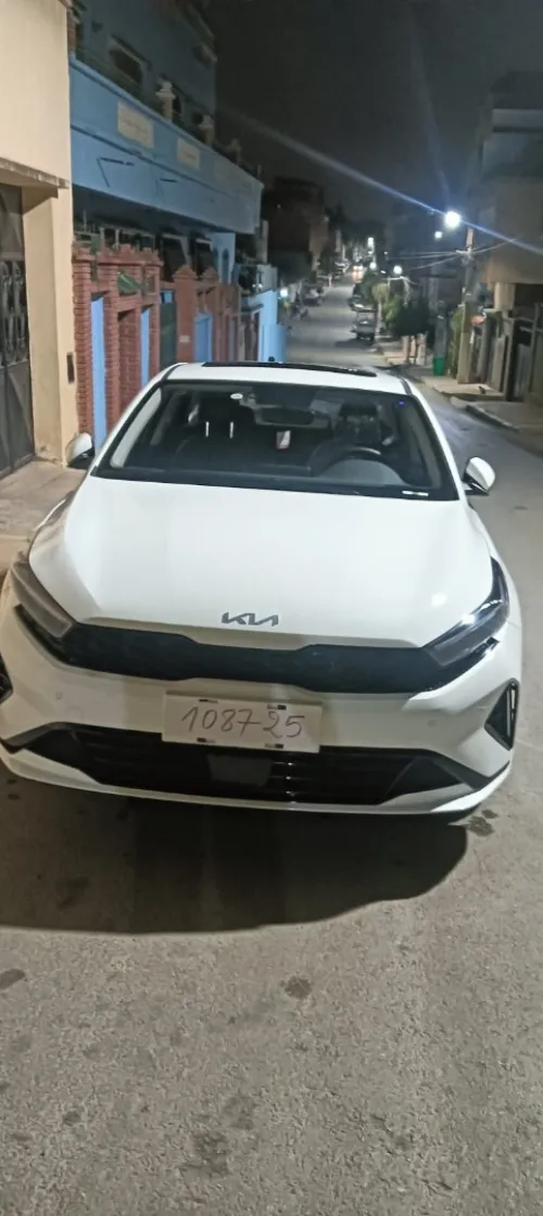 Kia K3 2025 Blanch
