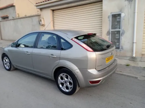 Ford Focus 4 portes 2009 Focus 4 portes