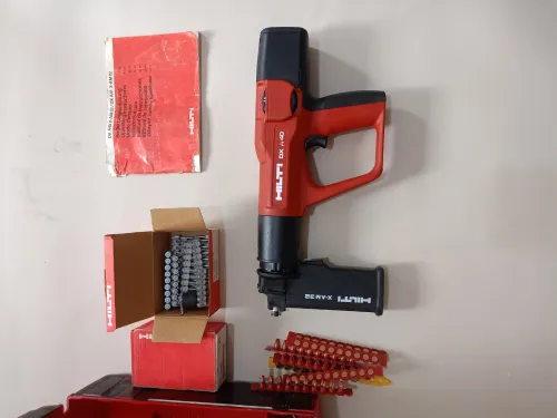 Cloueur hilti dx a40