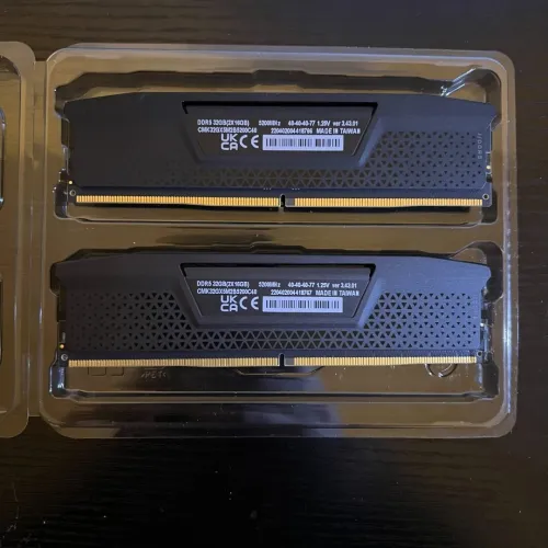 Corsair Vengeance 32GB (2 x 16GB) 288-Pin PC RAM DDR5 5200 CL40 Desktop Memory