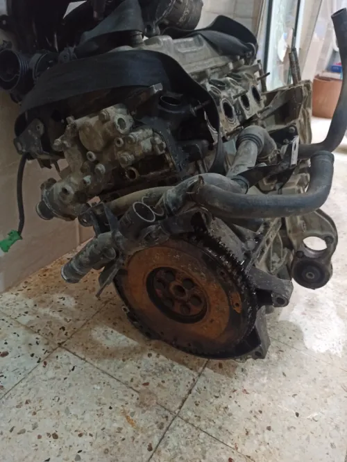 Vente moteur bâtiment 206 1.1 للبيع باطيما 206 1.1 تنقص الزيت + boite vitesse 206 بواط فيتا