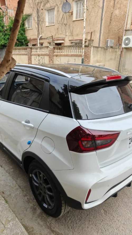 Livan X3 Pro  2026 Black sunroof manuel +toit