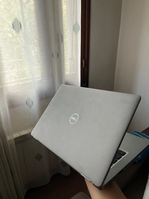 Dell Latitude 5320 i5 11ème génération 8/256 13.3 GPU Intel iris xe