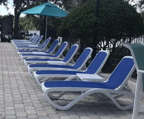 Chaises  Longues De plage En plastique De Luxe Modernes, TRANSAT SEYCHELLE