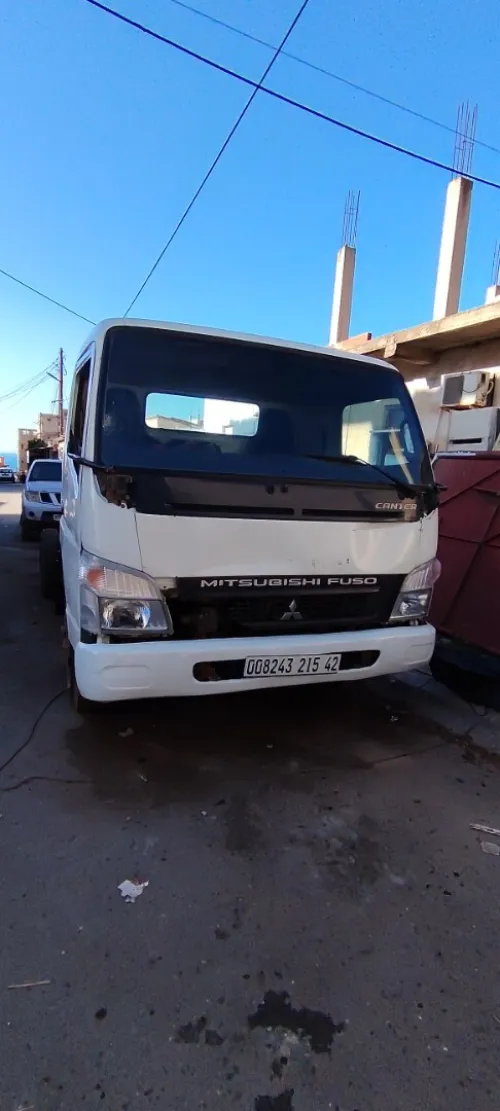 Mitsubishi Canter fuso 2015