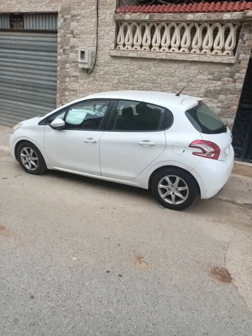 Peugeot 208 2015 Access