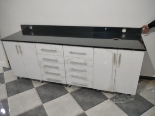 Fabrication des meubles dentaire 
