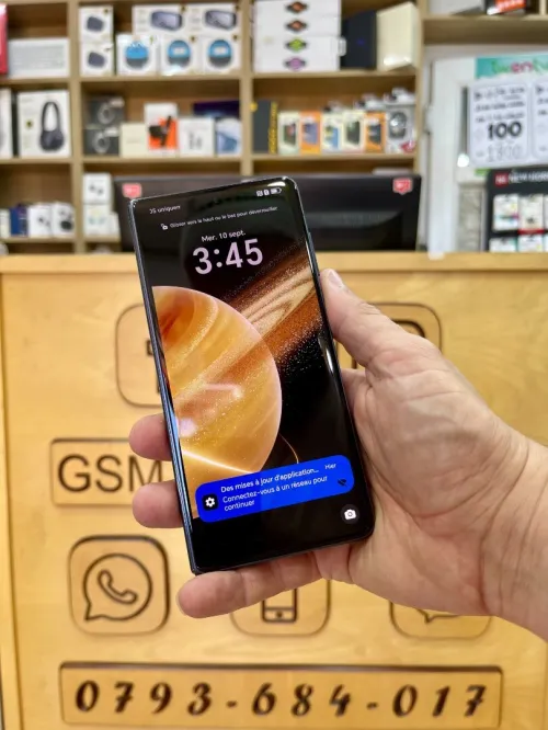 HONOR MAGIC V3