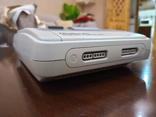 Nintendo Super Famicom avec 5 jeux