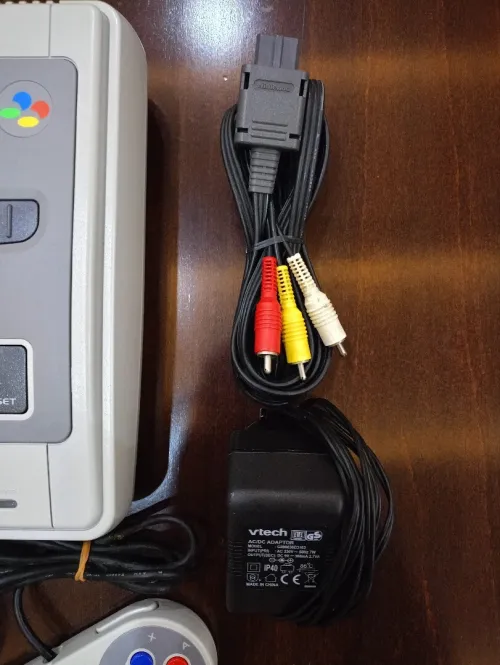 Nintendo Super Famicom avec 5 jeux