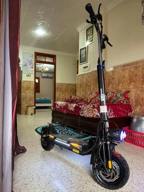 Urban glide E-scoter 2025