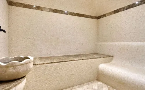 Polystyrène pour fabrication chaise et lit avec mosaïque hammam et douche