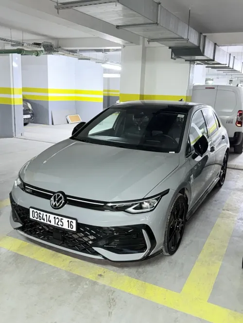 Volkswagen Golf 8 2025 Pro R-line