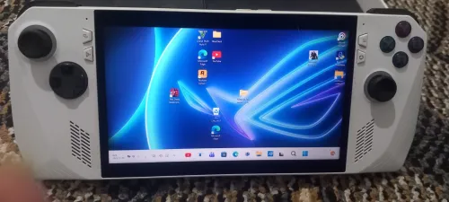 للبيع جهاز ROG Ally نسخة 512GB بحالة ممتازة