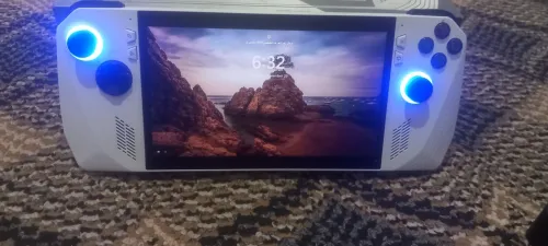 للبيع جهاز ROG Ally نسخة 512GB بحالة ممتازة