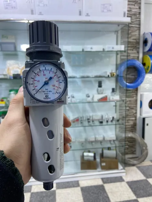 Distributeur- pneumatique -Vérin pneumatique-Raccord et électrovanne-vanne Filtre Régulateur camozzi