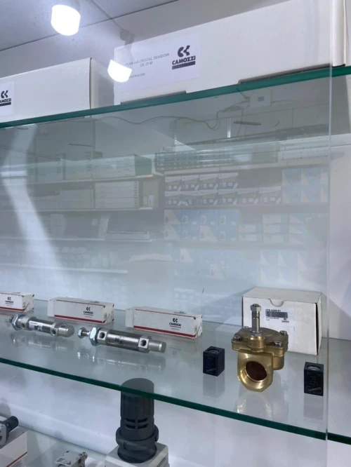 filtre pneumatique - électrovanne - vanne pneumatique  _  filtre regulateur  ( camozzi - festo )  