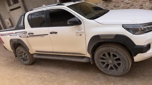 Toyota Revo  2025 