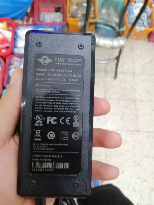 Charger trottinette électrique xiaomi ninebot segway 42v 1.7ah