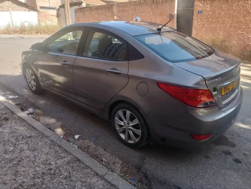 Hyundai Accent RB  5 portes 2018 GL DZ