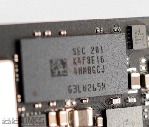 SAMSUNG 990 PRO 2TB NVME GEN4 7450MB/S WITH DRAM CACHE