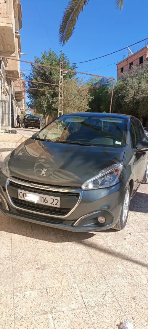 Peugeot 208 2016 Active Facelift