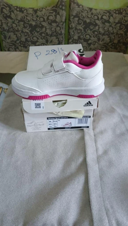 Lots de 20  paires :.ADIDAS enfant original à vendre en gros sulement....